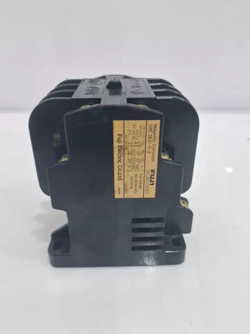 Fuji Electric SRC3631-5-2 Magnetic Contactor, Coil Voltage 380/400-440V 50/hz - Image 2