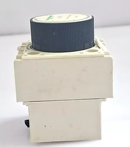 Schneider Telemecanique LADT2 Time Delay Block 0.1-30s - Image 6