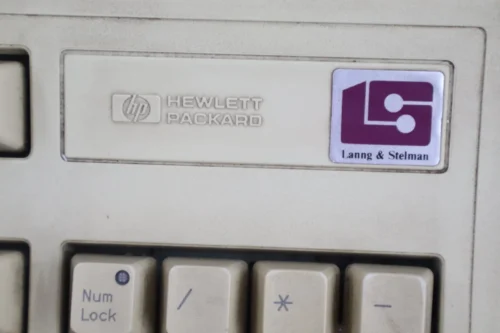 HP Hewlett Packard C3758-60201 Keyboard With Logitech T-CH11 Trackball Mouse - Image 7