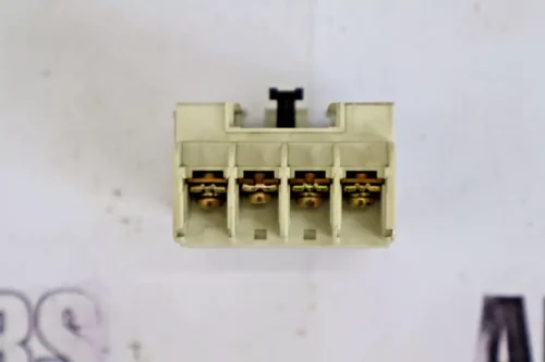 Lot of 2x Fuji Electric SZ-A22 Auxiliary Contact Block A600 Q300 - Image 4