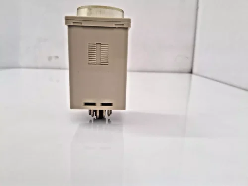 OMRON H3BA-N 250VAC Timer - Image 4
