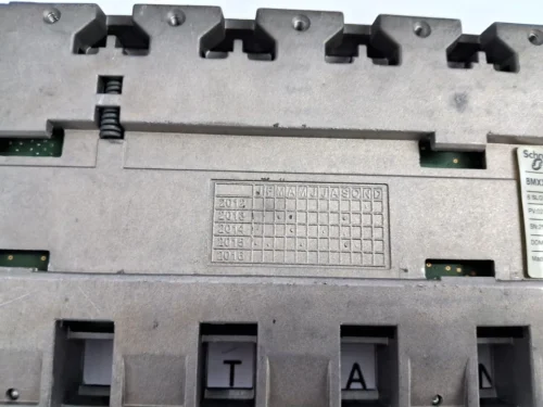 SCHNEIDER ELECTRIC BMXXBP0600 6 SLOTS BACKPANEL  - Image 8