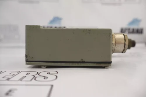 TRAFAG 900.2381.907 PRESSURE SWITCH 250V 40BAR / 4MPA - Image 4