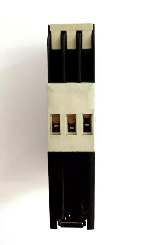TELEMECANIQUE RE4 TL1 1BU TIME DELAY RELAY