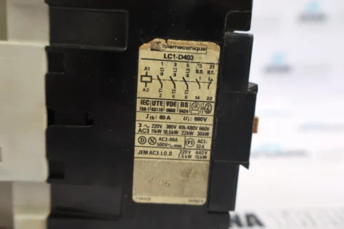 New Telemecanique LC1-D403 auxiliary contactor 110v coil - Image 8