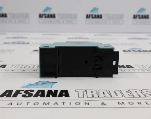 siemens 7RQ0100-0DR00 110 vac plug in relay with socket  - Image 10