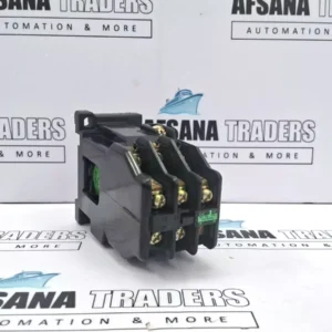 Lot of 2x fuji electric src50-2u/x 100-110v 50,60hz (6A) auxiliary relay