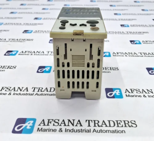 AZBIL | SDC25 | TEMPERATURE CONTROLLER “BACK SIDE SLIGHTLY CRECKED” - Image 3