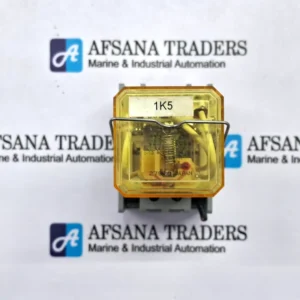 IDEC | SR3P-05C | 10A 300V | 24VDC | RELAY WITH BASE