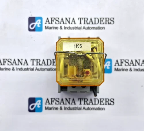 IDEC | SR3P-05C | 10A 300V | 24VDC | RELAY WITH BASE