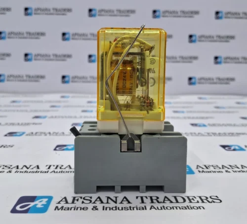 IDEC | SR3P-05C | 10A 300V | 24VDC | RELAY WITH BASE - Image 4