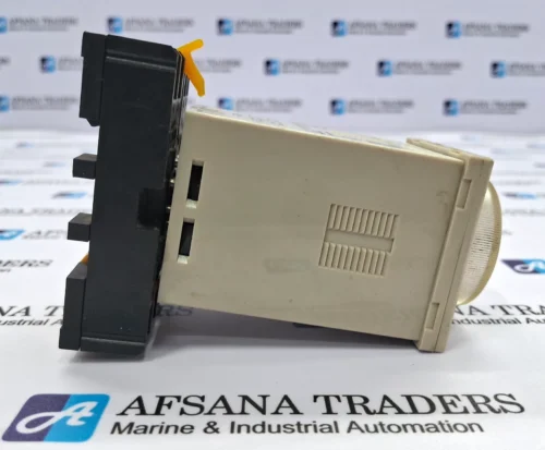 OMRON | H3BH-8 | 0-5 | SEC | 5A 250VAC | TIMER WITH BASE - Image 3