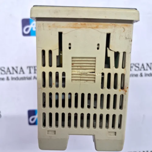 AZBIL | SDC25 | TEMPERATURE CONTROLLER “BACK SIDE SLIGHTLY CRECKED” - Image 2