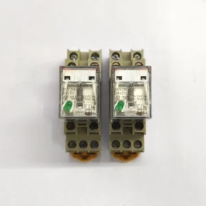 OMRON MY2N-GS RELAY WITH BASE 0851CX 24VDC LOT OF 2X