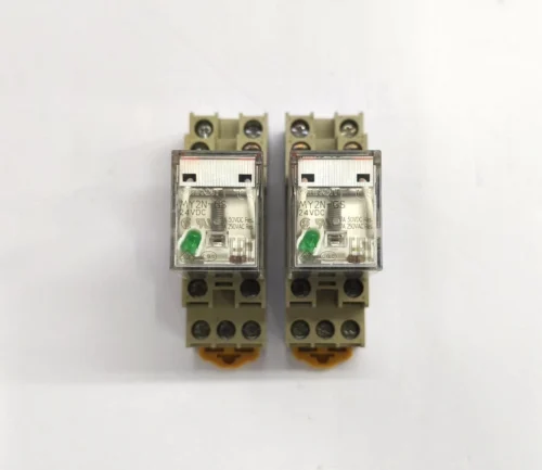 OMRON MY2N-GS RELAY WITH BASE 0851CX 24VDC LOT OF 2X