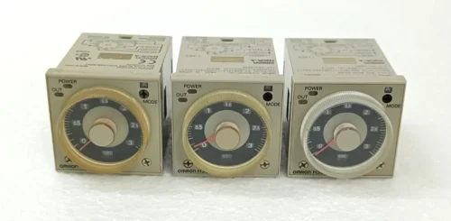 OMRON H3CR-A 0 TO 30 SEC TIMER 100/240 VAC 50/60Hz 3X LOT