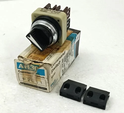 FUJI ELECTRIC AH30-P2B11 250V 6A COMMAND SWITCH