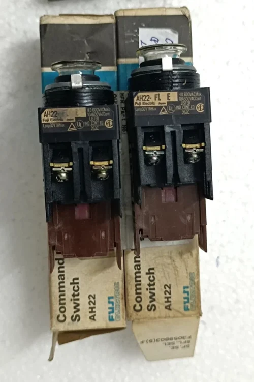 FUJI ELECTRIC AH22-SFLW11E LAMP30V1W COMMAND SWITCH 2X LOT - Image 2