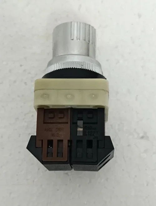 FUJI ELECTRIC AH30 S6R11 COMMAND SWITCH - Image 4