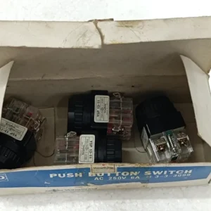 YONGSUNG ELECTRIC YSP 13-11 AC 250V 6A PUSH BUTTON SWITCH CAP COLOR BLACK 4X LOT