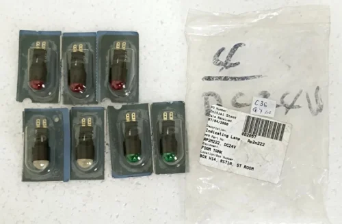IDEC AP2M PILOT LIGHT PANEL MOUNT LED LOT OF 7X