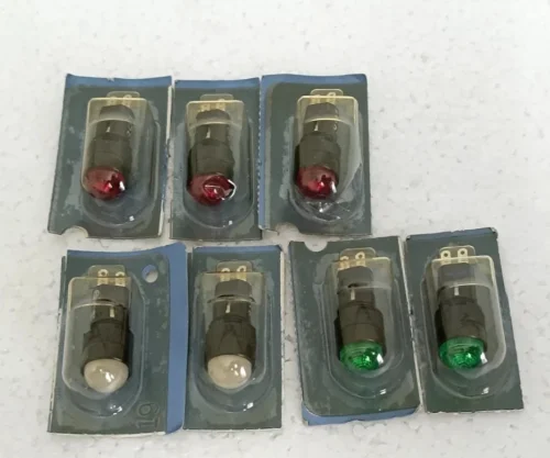 IDEC AP2M PILOT LIGHT PANEL MOUNT LED LOT OF 7X - Image 2