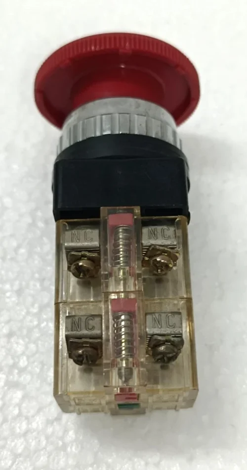 YONGSUNG ELECTRIC YS SEP334-22RA 250V 6A PUSH LOCK & TURN RESET SWITCH - Image 3
