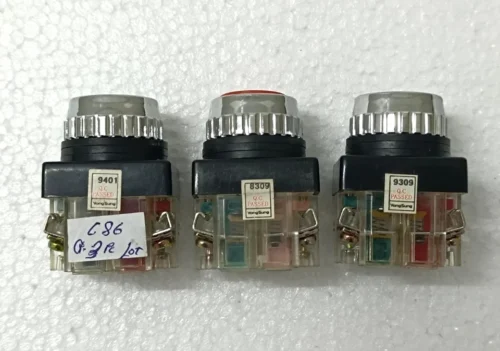 YONGSUNG ELECTRIC YS P12-11 250V 6A PUSH BUTTON 3X LOT - Image 3