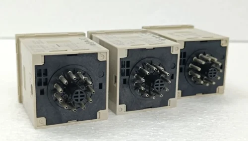OMRON H3CR-A 0 TO 30 SEC TIMER 100/240 VAC 50/60Hz 3X LOT - Image 6