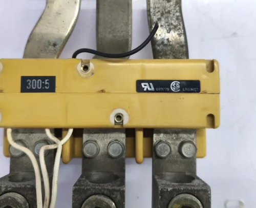 CUTLER-HAMMER EATON 300:5 E93779 LR89403 CURRENT TRANSFORMER - Image 7