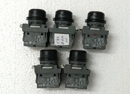 ABB 1YHB00000000843 MCB-01 PUSH BUTTON CAP COLOR RED 5X LOT - Image 3