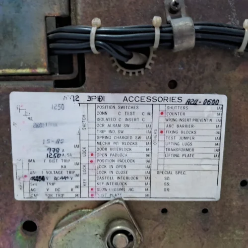 HYUNDAI HAT 12 AIR CIRCUIT BREAKER 3 POLE 1250A - Image 17